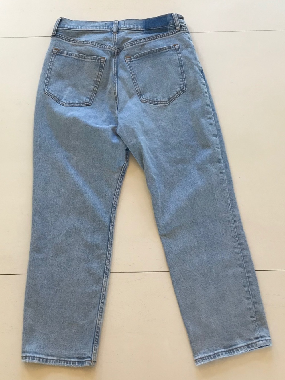 Abercrombie & Fitch Light Wash Straight Leg Jeans - Picture 6 of 8